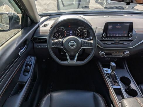 Used 2022 Nissan Altima 2.5 SR image 16
