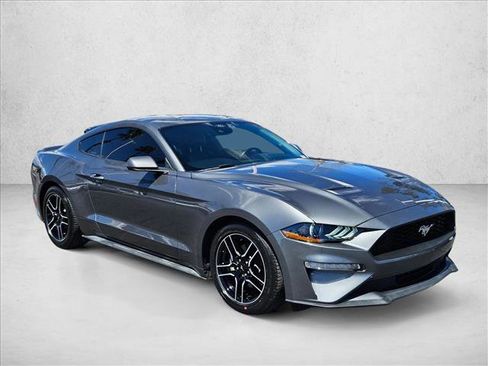 Used 2022 Ford Mustang Premium image 3