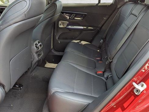 Certified 2025 Mercedes-Benz GLC 300 4MATIC image 17