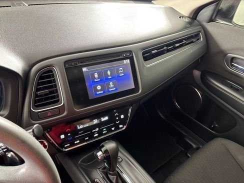 Used 2017 Honda HR-V EX image 35