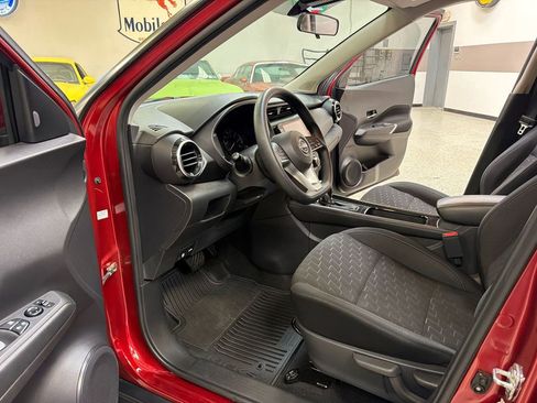 Used 2023 Nissan Kicks SV FWD image 23
