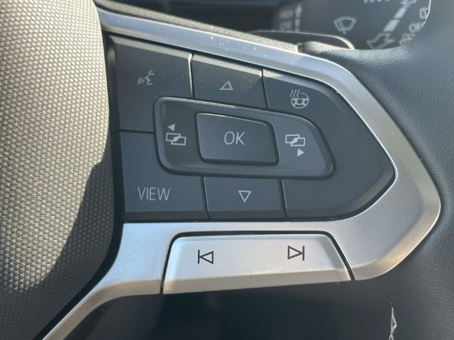 Certified 2026 Volkswagen Atlas SE w/ Panoramic Sunroof Package FWD image 24