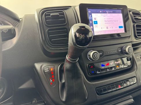 Used 2022 RAM ProMaster 2500 image 16