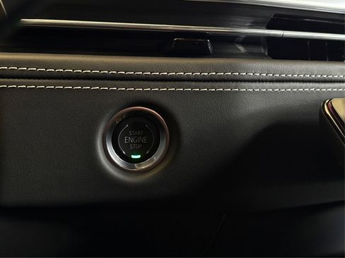 New 2026 Cadillac Escalade ESV Platinum Sport w/ LPO, ONYX Package image 28