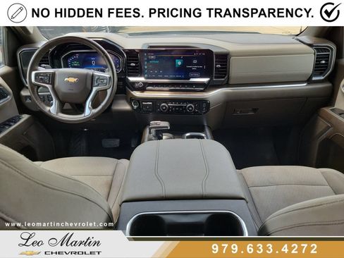 Used 2025 Chevrolet Silverado 1500 LT AWD/4WD image 12