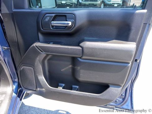 Used 2022 Chevrolet Silverado 1500 Custom AWD/4WD image 24