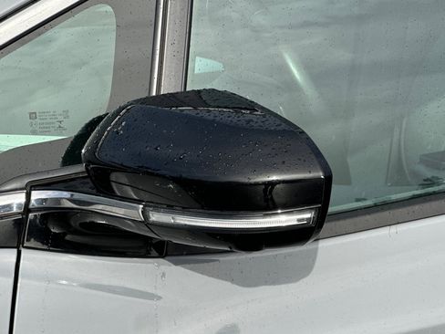 Used 2019 Chevrolet Bolt Premier w/ Infotainment Package image 52