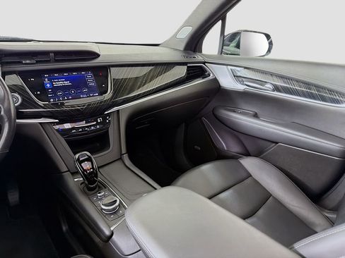 Used 2023 Cadillac XT6 Premium Luxury image 28