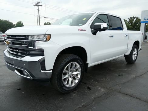 Certified 2022 Chevrolet Silverado 1500 LTZ w/ Z71 Off-Road Package AWD/4WD image 10