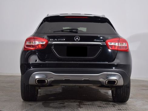 Used 2018 Mercedes-Benz GLA 250 4MATIC image 4