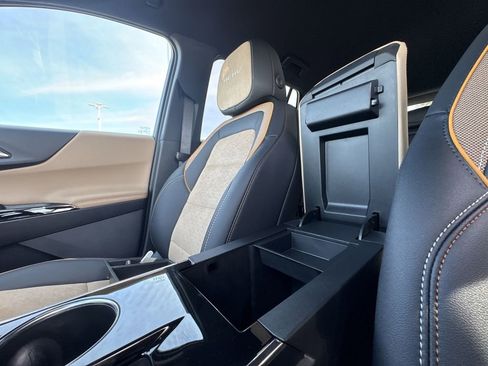 New 2026 Chevrolet Equinox ACTIV AWD/4WD image 22
