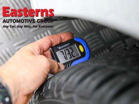 Used 2018 Tesla Model 3 Long Range image 26