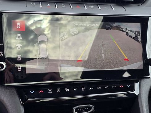 New 2026 Jeep Grand Cherokee Limited w/ Luxury Tech Group II image 28