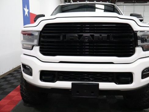 Used 2022 RAM 2500 Laramie w/ Night Edition AWD/4WD image 4