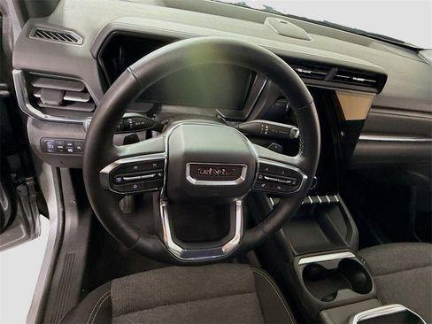 Used 2025 GMC Terrain Elevation image 5