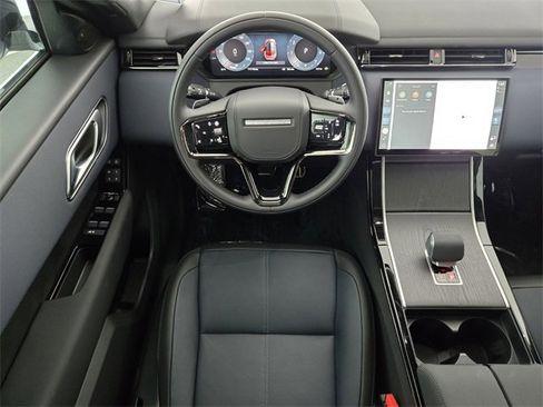 New 2026 Land Rover Range Rover Velar Dynamic SE image 12