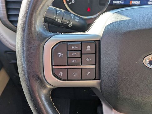 Used 2024 Ford Expedition Limited image 19