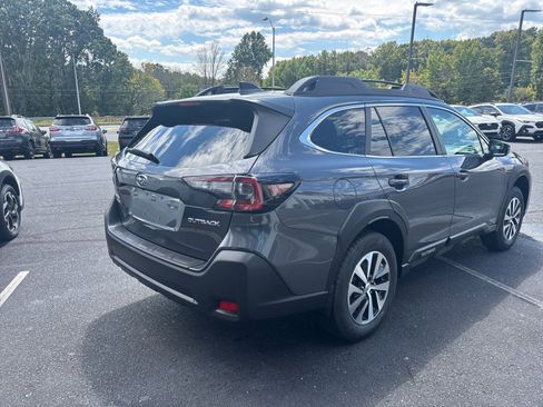 New 2025 Subaru Outback Premium image 3