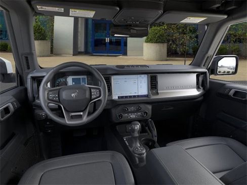 New 2025 Ford Bronco Outer Banks w/ Sasquatch Package image 9