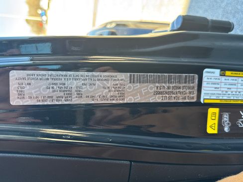 Used 2025 Jeep Wrangler Sahara w/ Safety Group image 30