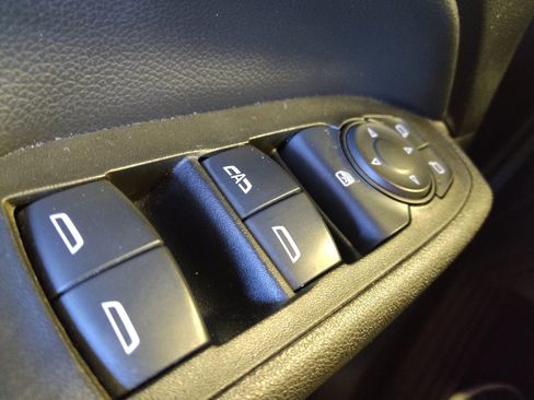 Used 2020 Chevrolet Equinox LT w/ LPO, Floor Liner Package image 27