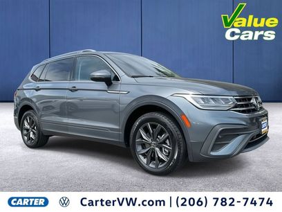 Used 2022 Volkswagen Tiguan SE w/ Panoramic Sunroof Package