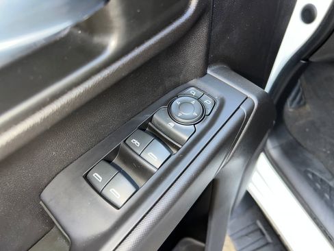 Used 2021 Chevrolet Silverado 1500 Custom image 14