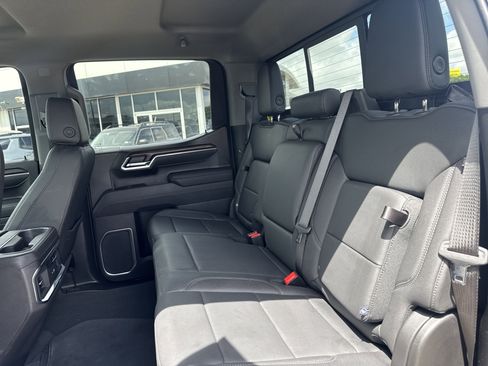 Used 2025 GMC Sierra 1500 SLT w/ SLT Premium Plus Package RWD image 8