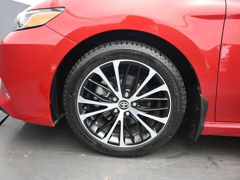 Used 2020 Toyota Camry SE w/ Sunroof Package FWD image 51