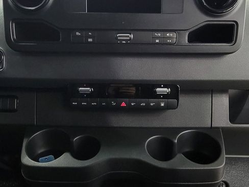 New 2024 Mercedes-Benz Sprinter 2500 image 15