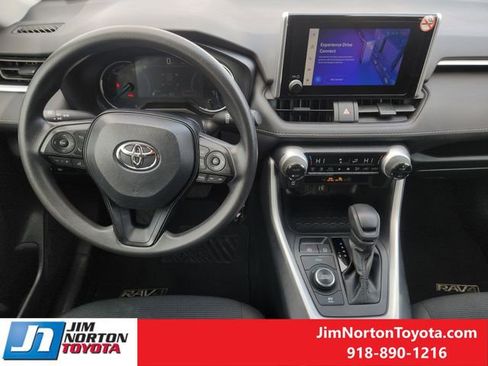 Used 2024 Toyota RAV4 LE image 28