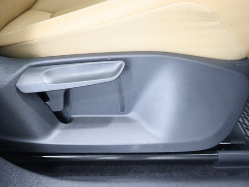 Used 2024 Volkswagen Tiguan SE R-Line image 22