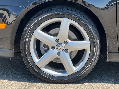 Used 2010 Volkswagen Jetta Limited Edition w/ California Edition Pkg FWD image 28