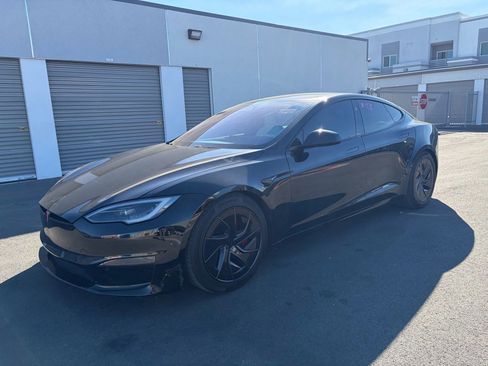 Used 2022 Tesla Model S Plaid image 3