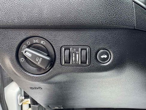 Used 2017 Dodge Charger R/T w/ Driver Confidence Group image 10