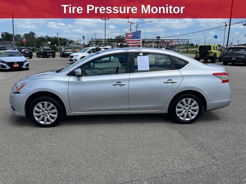 Used 2014 Nissan Sentra SV w/ SV Driver Package FWD image 2