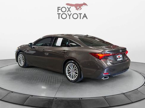 Used 2019 Toyota Avalon Limited w/ Advanced Safety Package FWD image 4