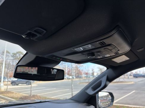 Used 2024 Chevrolet Suburban Premier image 26