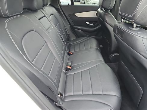 Used 2019 Mercedes-Benz GLC 300 4MATIC image 33