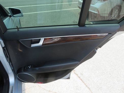 Used 2013 Mercedes-Benz C 300 4MATIC Sedan image 30