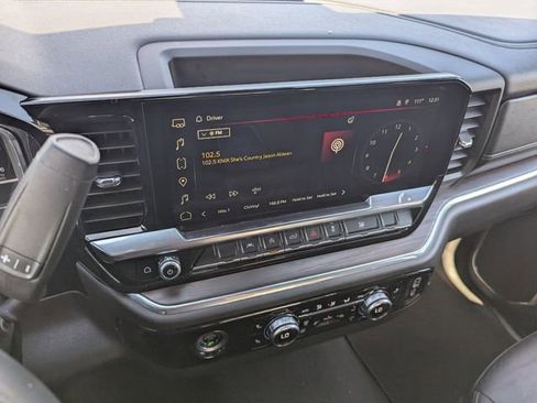 Used 2024 GMC Sierra 1500 SLT image 25