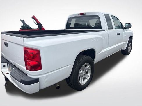 Used 2011 Dodge Dakota Big Horn w/ Skid Plate Group AWD/4WD image 2