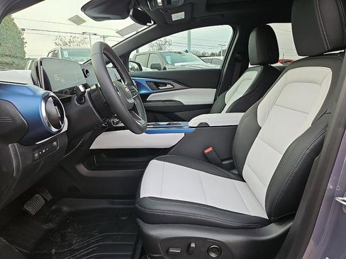 New 2026 Chevrolet Equinox EV LT image 9