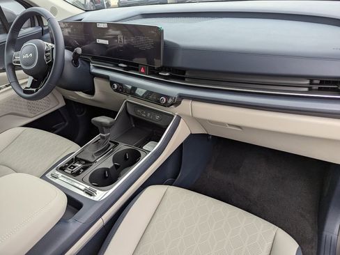 New 2026 Kia Carnival SX FWD image 12