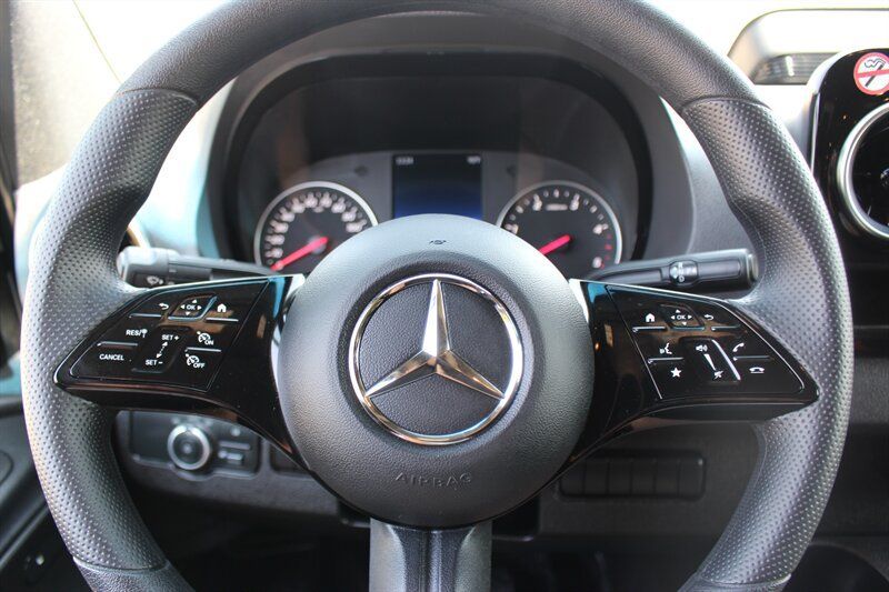 Used 2026 Mercedes-Benz Sprinter 2500 image 35
