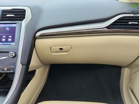 Used 2013 Ford Fusion SE FWD image 37