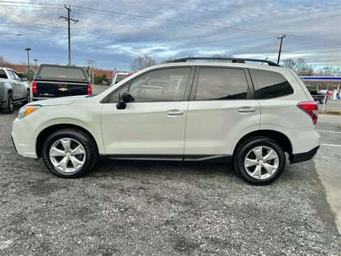 Used 2015 Subaru Forester 2.5i w/ Alloy Wheel Package AWD/4WD image 9