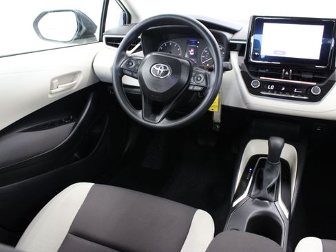 Used 2025 Toyota Corolla LE FWD image 26