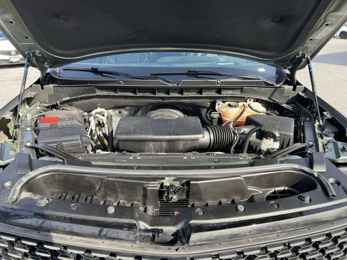 Used 2024 Cadillac Escalade Premium Luxury image 29