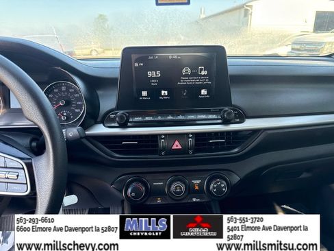 Used 2020 Kia Forte LXS FWD image 15